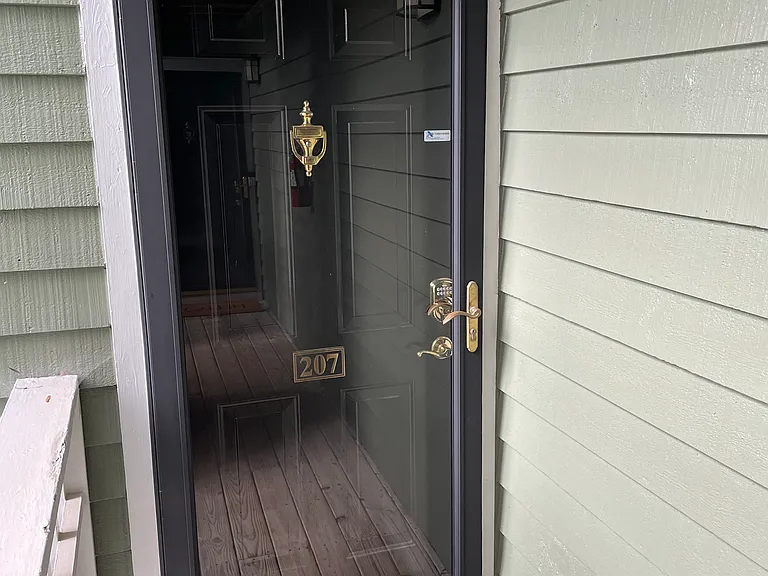 1011 Nicholwood Dr #207 — Photo 3