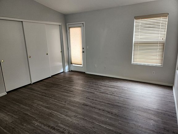5th image of 2622 N 107th Ln