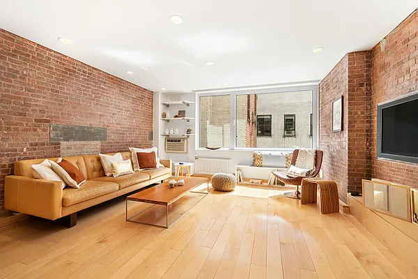 Sold by Compass | media 1
