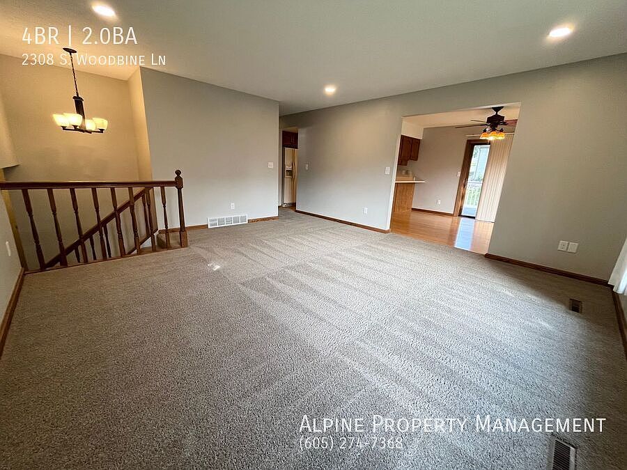 1st image of 2308 S Woodbine Ln