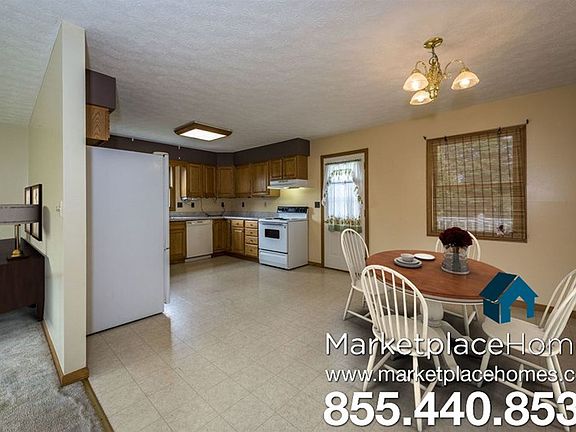 4th image of 1560 Smith Dr