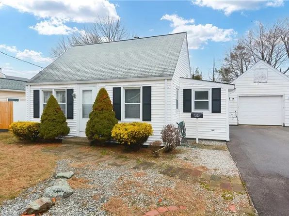 409 Chapmans Ave, Warwick, RI 02886