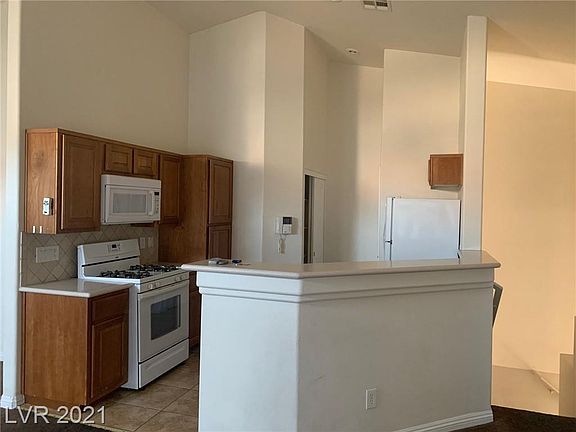 2nd image of 5505 High Wager Way Unit 101
