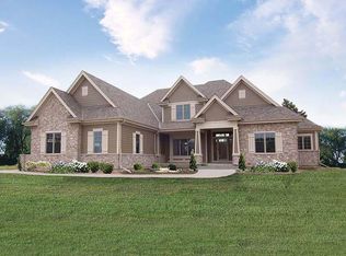 2274 N Waterstone Cir, Summit, WI 53066