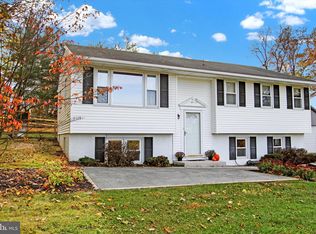 2385 Sunset Cir, Glenville, PA 17329