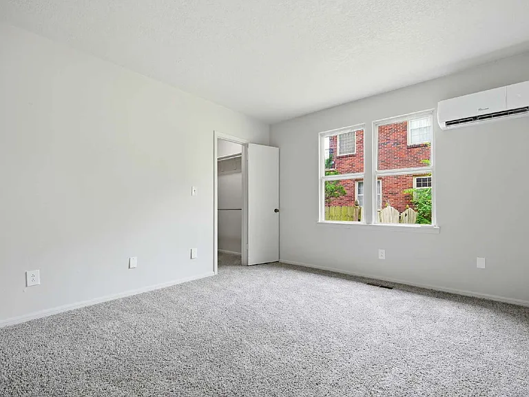 1109 S Ellison Ave — Photo 14