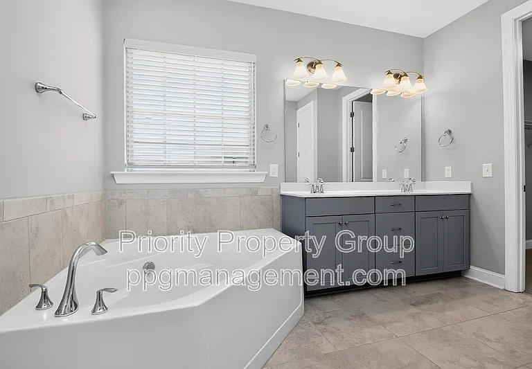 16436 Palisades Commons Dr — Photo 21
