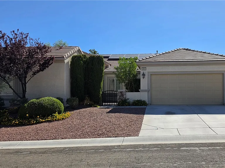 2312 Perrysburg Dr — Photo 1