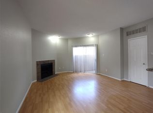 10855 Meadowglen Ln APT 601, Houston, TX 77042