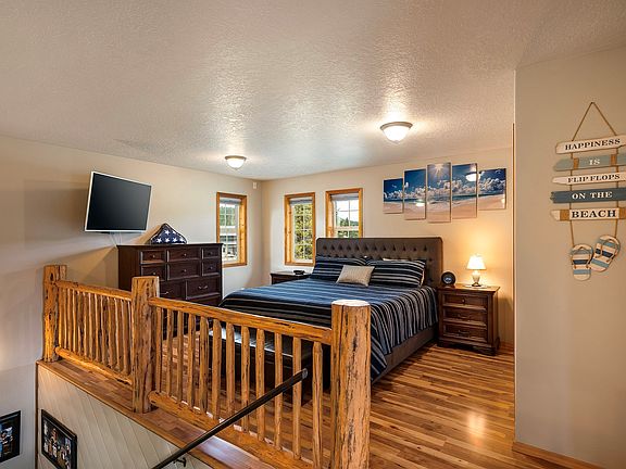 5th image of 159 Treasure View Dr