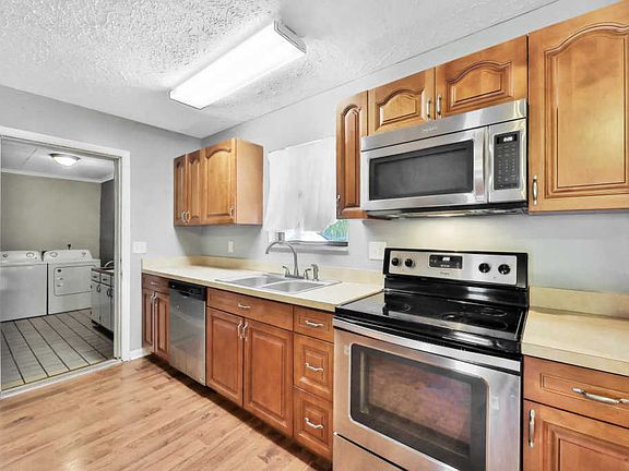 2nd image of 1253 Green Cay Ave
