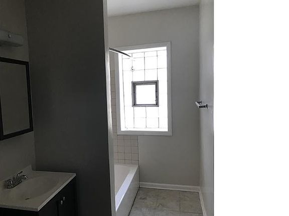 2nd image of 7118 S Harvard Ave APT 3