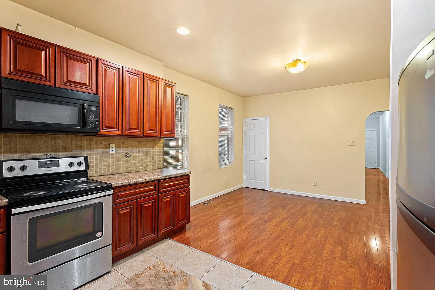 3 bed, 1.0 bath, 2130 sqft, $1,550 — Photo 3