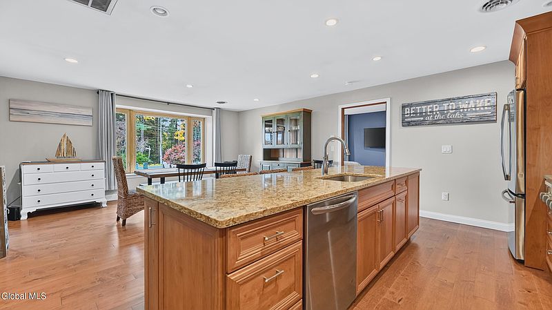 2nd image of 541 Seven Hills Road