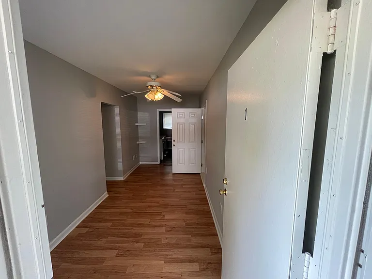 552 Pulaski St — Photo 11