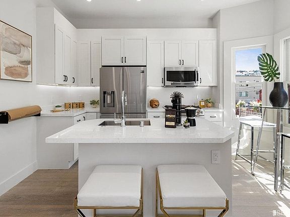3rd image of 588 Chestnut St #590