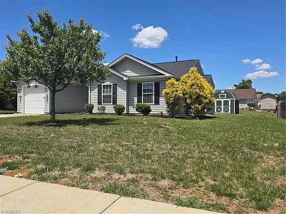 3rd image of 7312 Scenic Village Ln