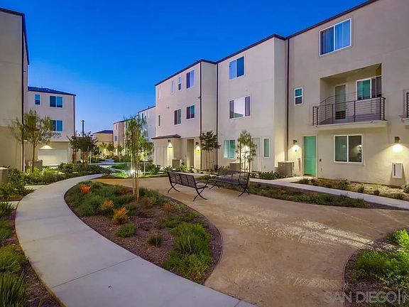 2nd image of 5305 Seacliff Pl #3
