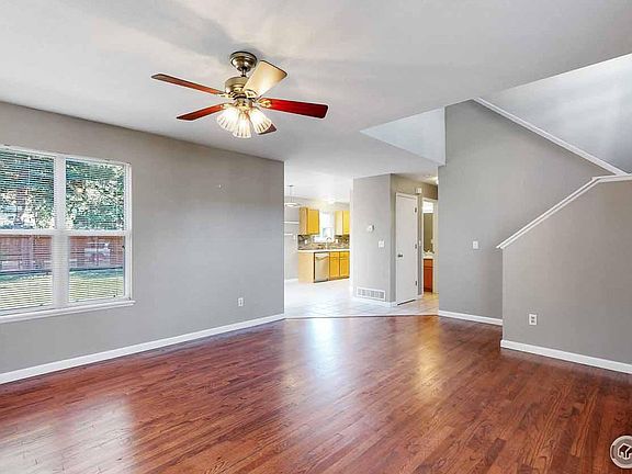 5th image of 639 Torrey Pines Ln
