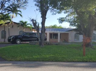 7705 SW 171st Ter, Palmetto Bay, FL 33157