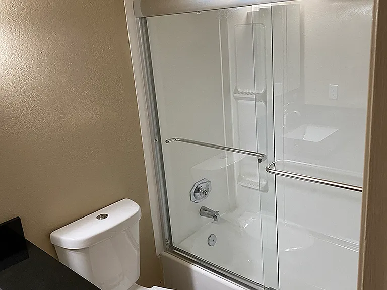 Iron Horse Apartments — Photo 7