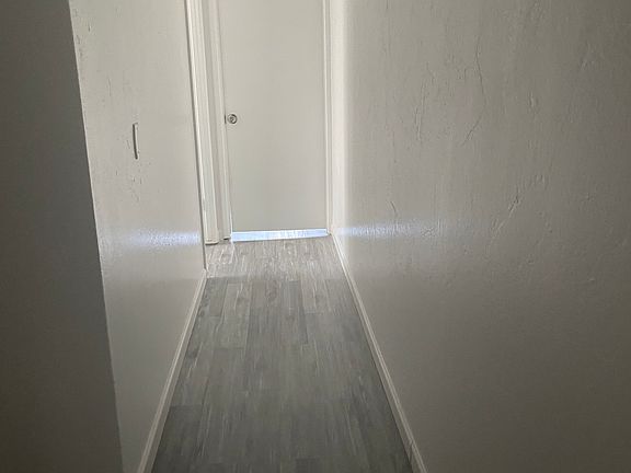 4th image of 220 W 9th St #306