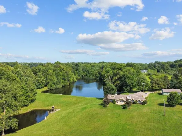 9604 Angling Rd, Wakeman, OH 44889