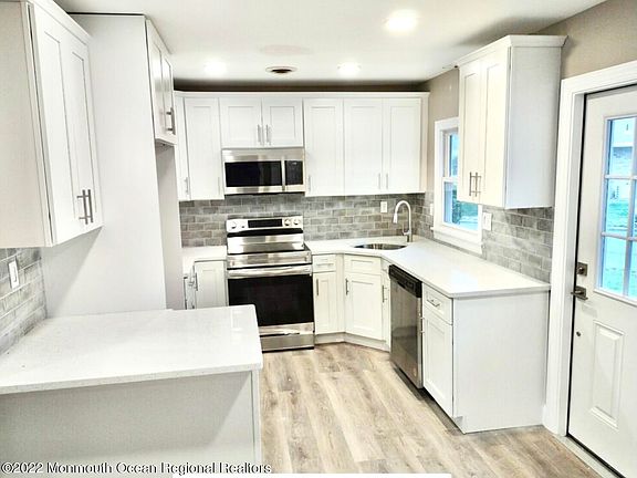 2nd image of 50 Buckingham Drive #a
