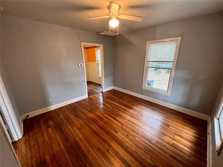 4902 Caswell Ave #B — Photo 5