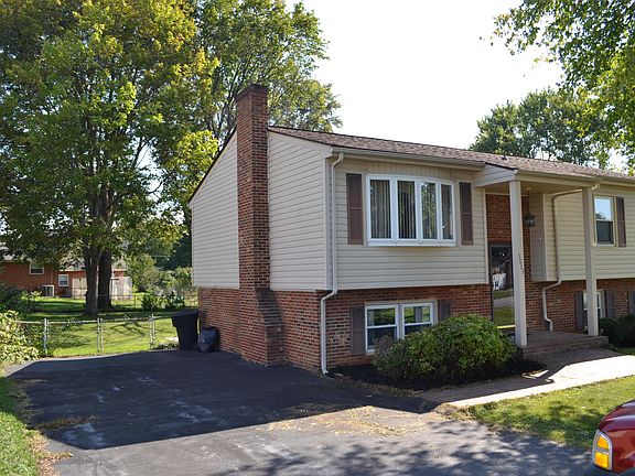 3rd image of 5823 Sierra Dr