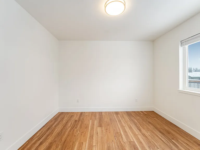Silver Star Apartments — Photo 24