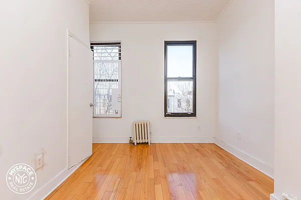 Rented by MySpaceNYC | media 23