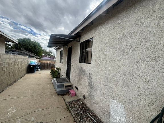 4th image of 3036 Chaucer St