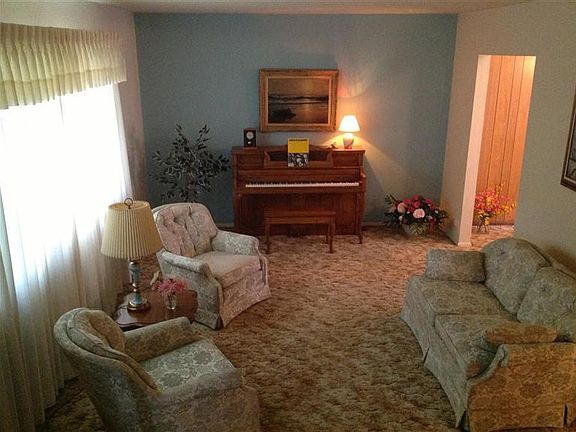 2nd image of 838 Rosetree Ln