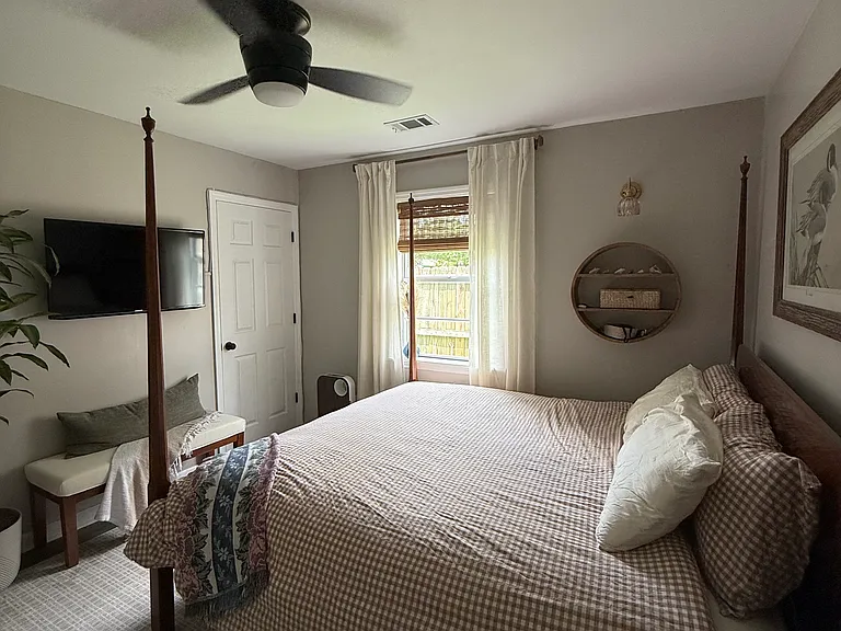 211 Gardenia St — Photo 19