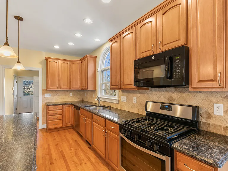 243 Knollwood Ave #1 — Photo 2