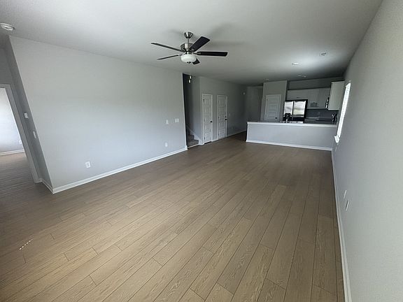 5th image of 15416 Grayson Cir