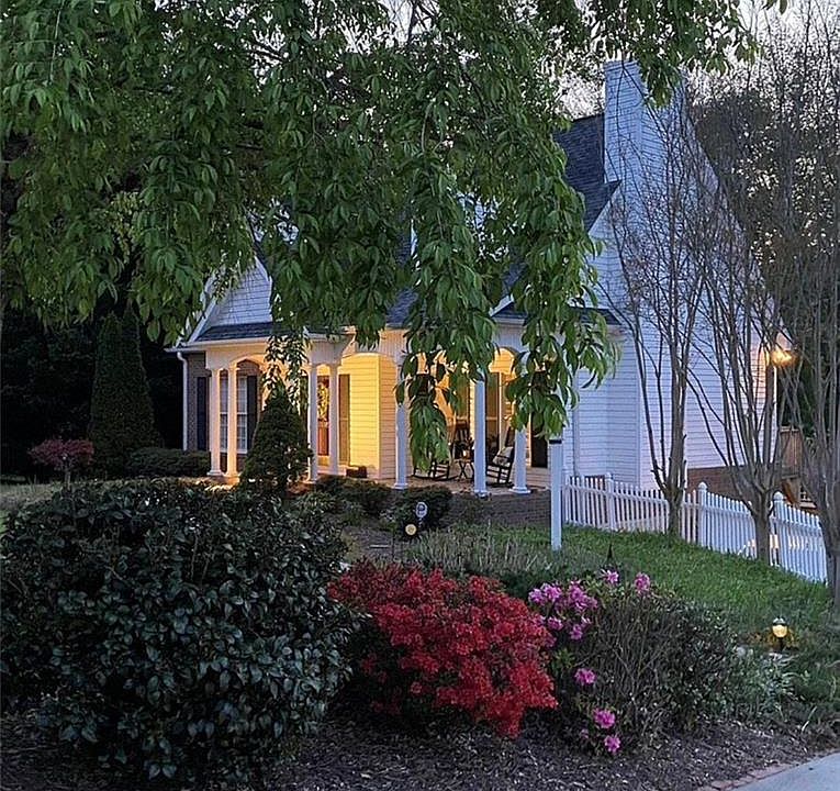 1st image of 2057 Cynthia Dr