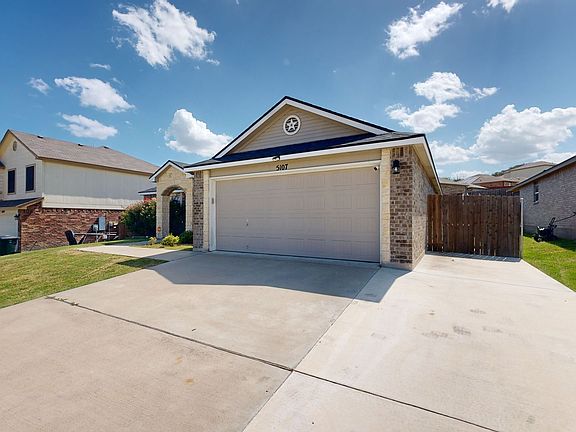 3rd image of 5107 Imperial Eagle Dr