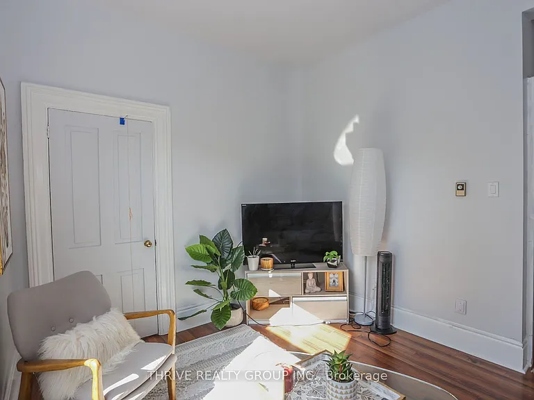 526 Waterloo St #A — Photo 8