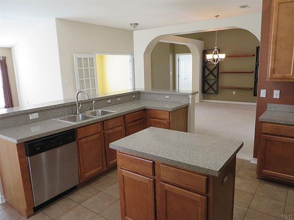 4th image of 633 Emu Ln