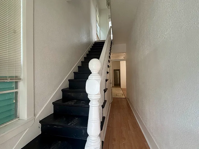 3410 Sealy St — Photo 11
