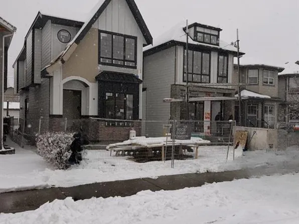 526 S 52nd Ave, Calgary, AB T2V 0B2