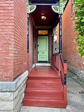 2nd image of 740 Oak St