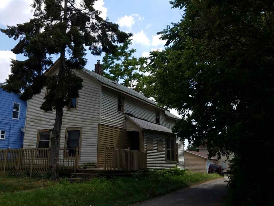 1st image of 418 Delaware St SE
