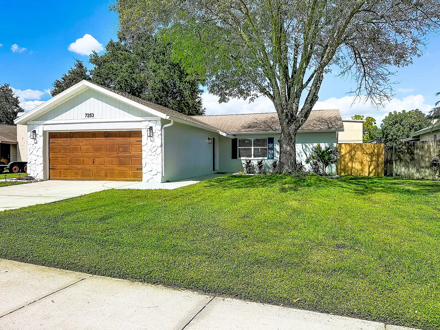 3 bed, 1750 sqft, $3,600 — Photo 2