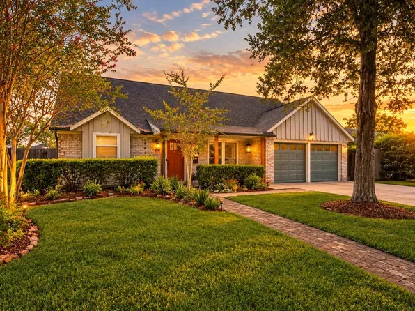 5711 Cerritos Dr, Houston, TX 77035