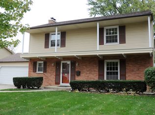 651 E Monterey Rd, Palatine, IL 60074