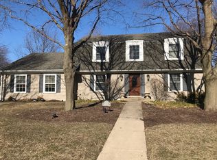 6S211 Concord Rd, Naperville, IL 60540