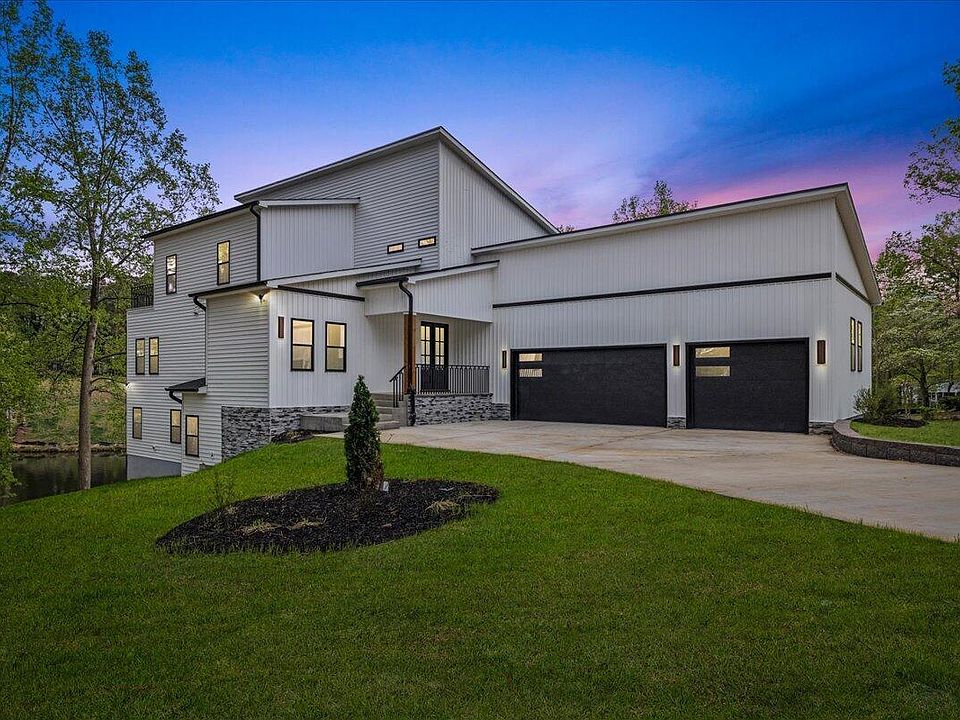 1st image of 543 Sagamore Dr